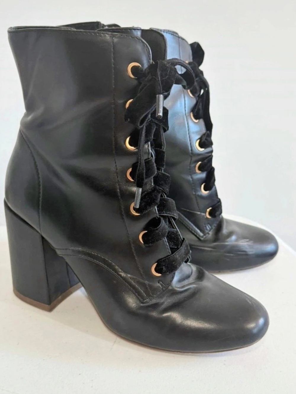 Black Lace-Up Ankle Boots US 7 Forever 21 Velvet laces